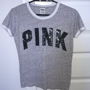 pink t shirt